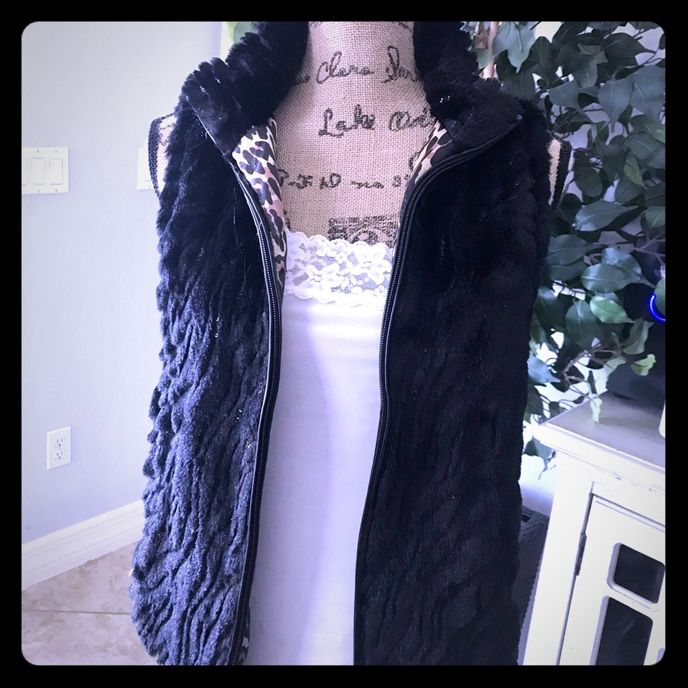 Betsy Johnson Fur Vest Small